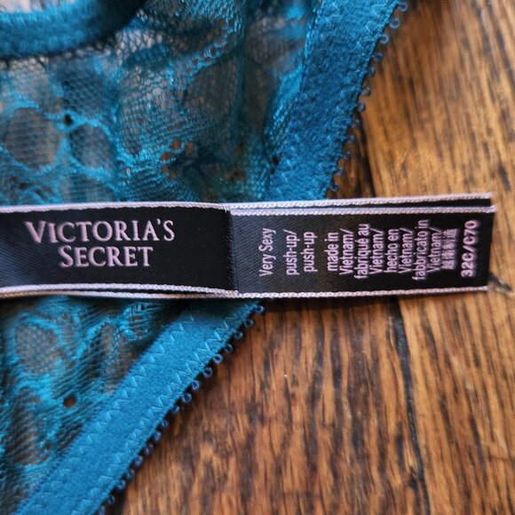 NEW 32C VICTORIAS SECRET Very Sexy blue green front clasp push up racerback bra - Picture 5 of 6
